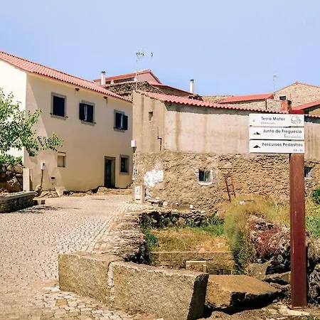 A Casa Alegre Апартаменты Миранда-ду-Дору